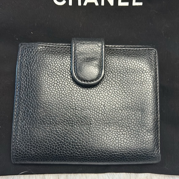 Chanel Black leather small compact bifold wallet - Picture 4 of 17